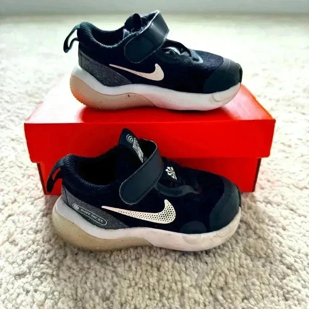 Nike Explor Next Nature Sneakers Black White size 5C DC5862-002